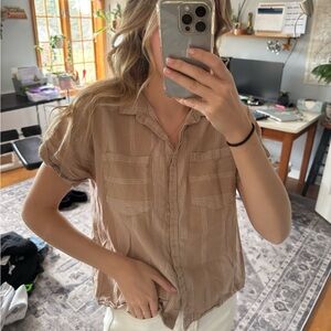 Short sleeve button up